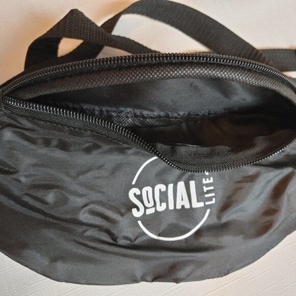 Social Lite Vodka – The first ever unsweetened pre-mixed Drinks Waist Pa… - Picture 2 of 3